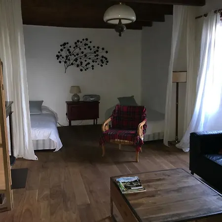 Avec Piscine Privee Et Belle Vue *